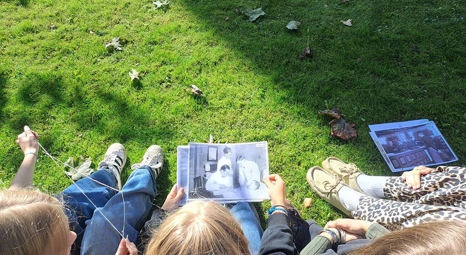 Skoleelever på undervisningsforløbet 'Da velfærden kom til Viborg'.